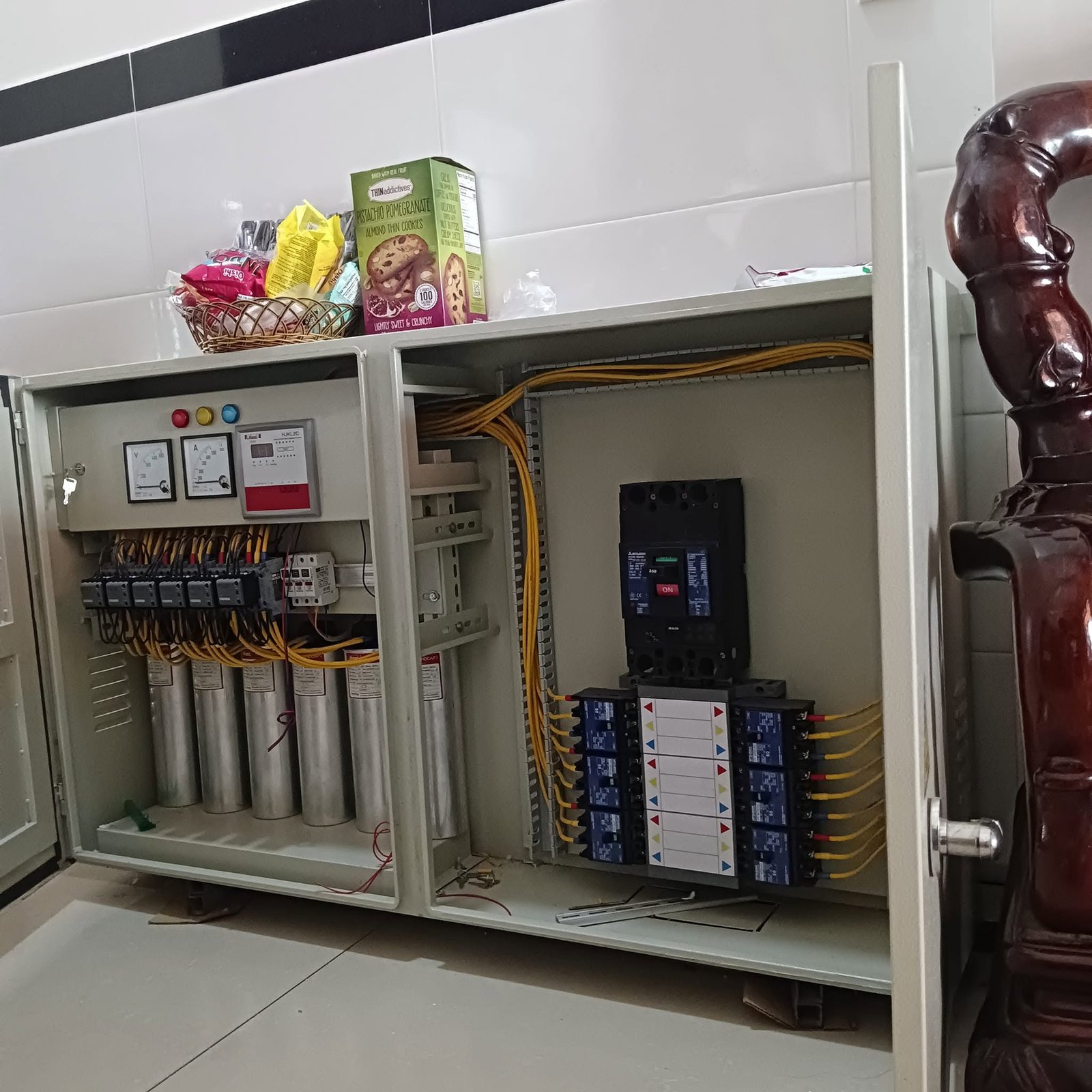 Tủ điện điều khiển và tủ phân phối cho công trình công nghiệp