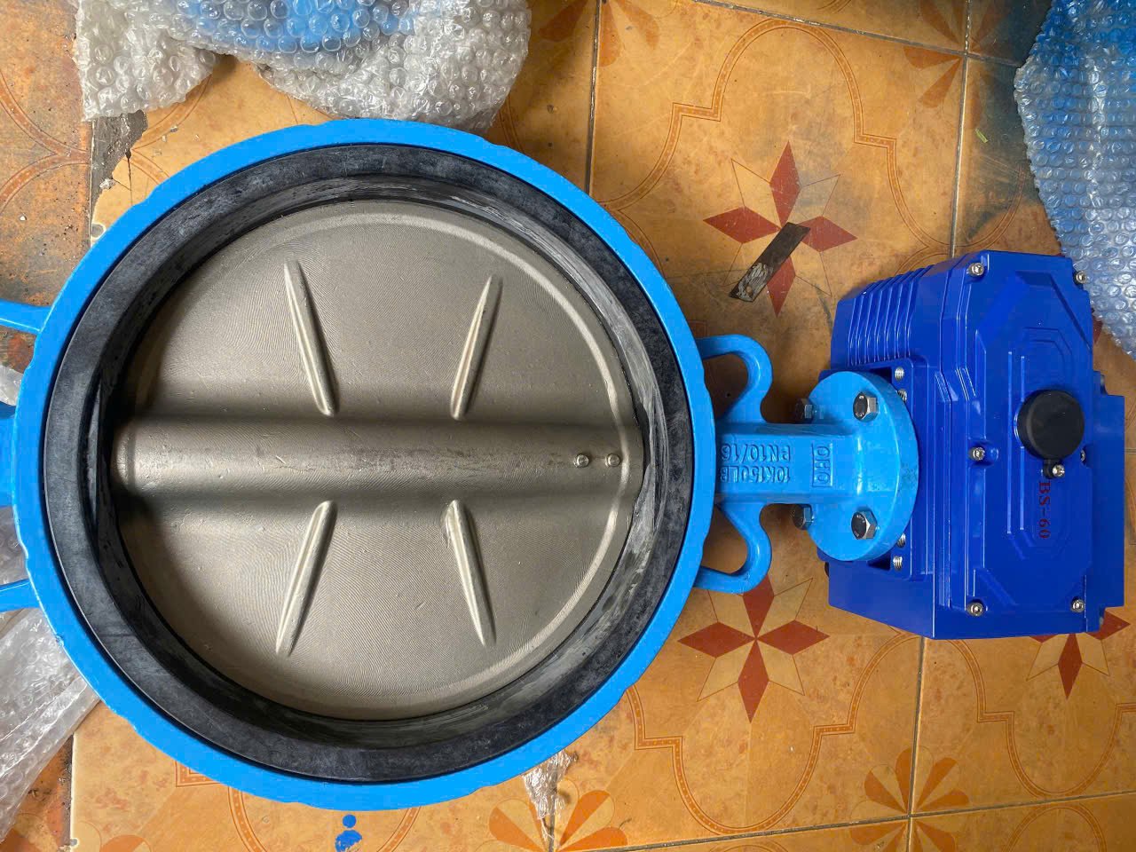 Tấm pin năng lượng mặt trời trong hệ thống điện doanh nghiệp